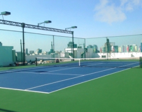 Thi công sân tennis với 7 lớp có sơn cao su Polyurethane USA.